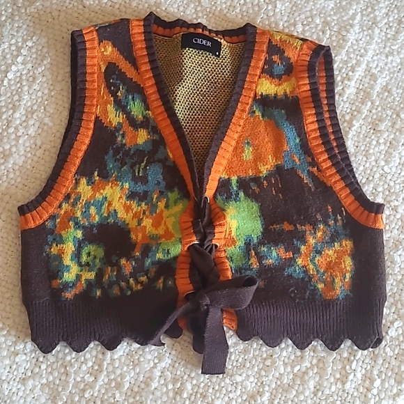 Cider Lace Up Contrast Binding Vest Size Small - Picture 2 of 9